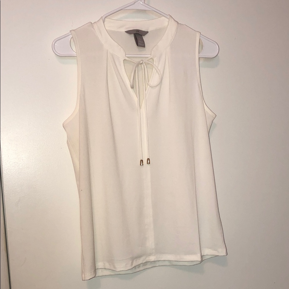 🍦H&M Sleeveless Cream Tie-Front Blouse